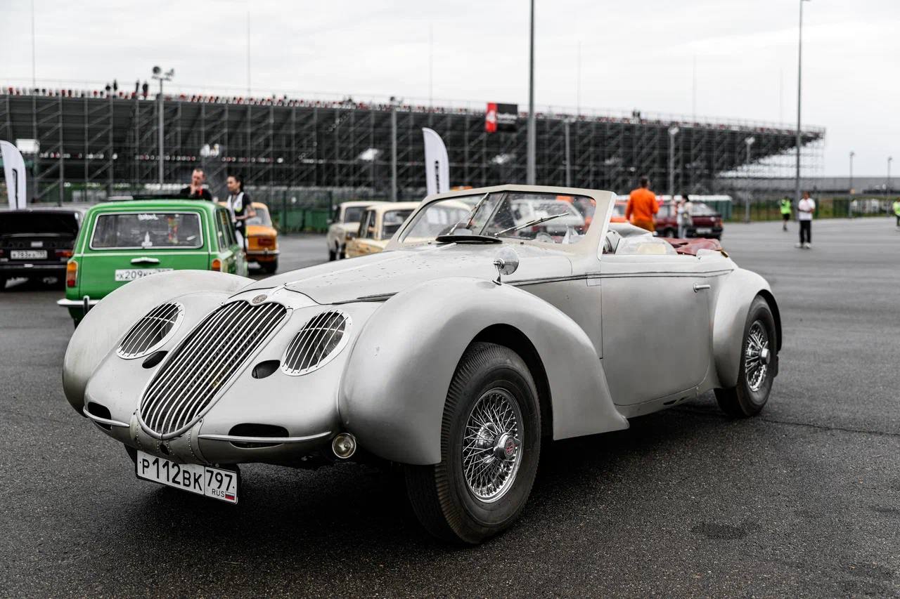 Участник ретро-выставки: Alfa Romeo 6C2500 на 3 этапе Moscow Raceway