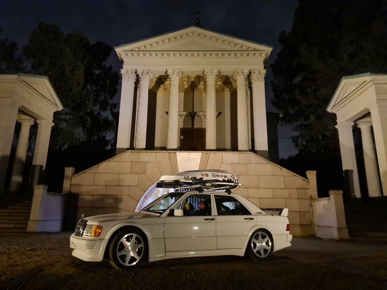 На ретро-выставке Classic Touring Cup — Mercedes 190 Evolution 1988 года
