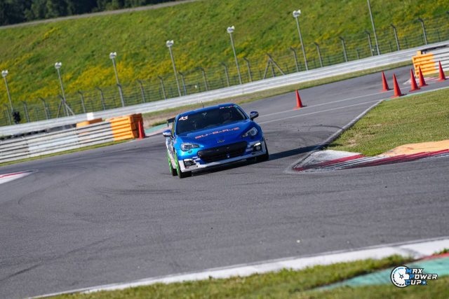 Три этапа на MoscowRaceWay: работа фотографов за кулисами