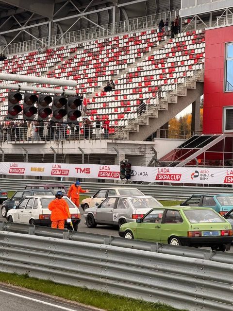 Атмосфера заездов Team Classic на Moscow Raceway