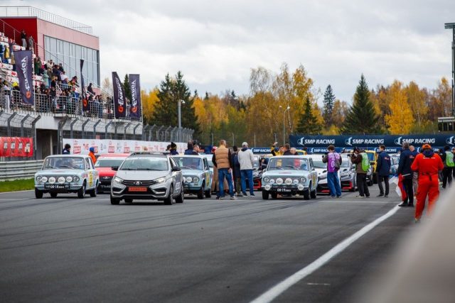 Атмосфера заездов Team Classic на Moscow Raceway
