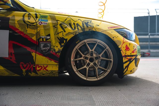 Выходные в автомобильной атмосфере: Garage Fest и VK Fest