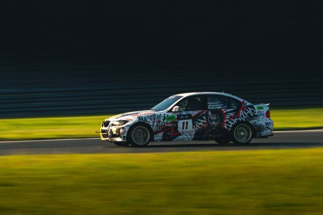 BMW на дисках VISSOL: легкость и эффективность на треке