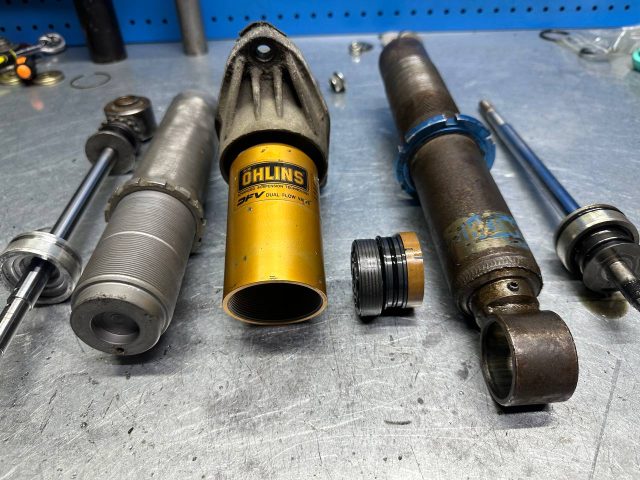 Ремонт амортизатора ÖHLINS DFV после неправильной установки