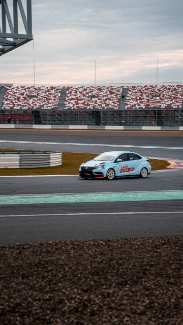 Команда TMS продолжает работу над настройкой гоночной Lada Iskra