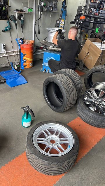 Новые диски и шины Maxxis Razr 811 для охотника
