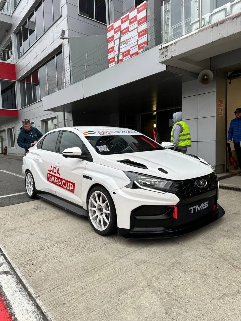 Тест Lada Iskra TMS на Moscow Raceway: первый выезд белой машины