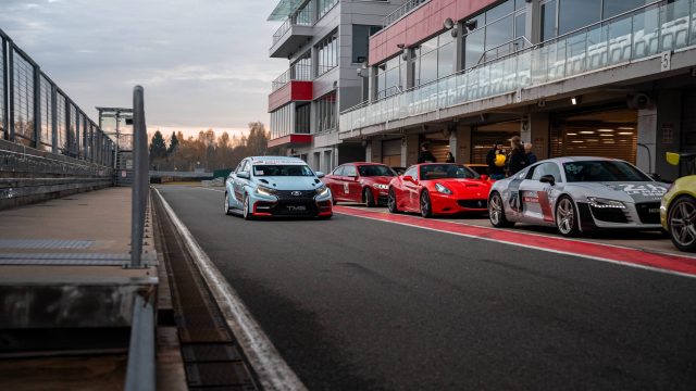Команда TMS продолжает работу над настройкой гоночной Lada Iskra