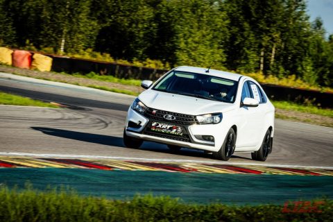 Lada (ВАЗ) Vesta