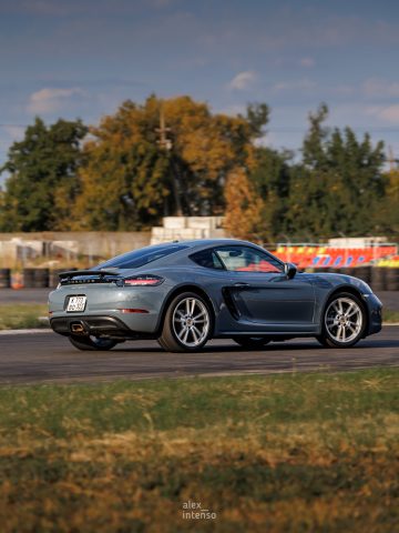 Porsche 718 Cayman
