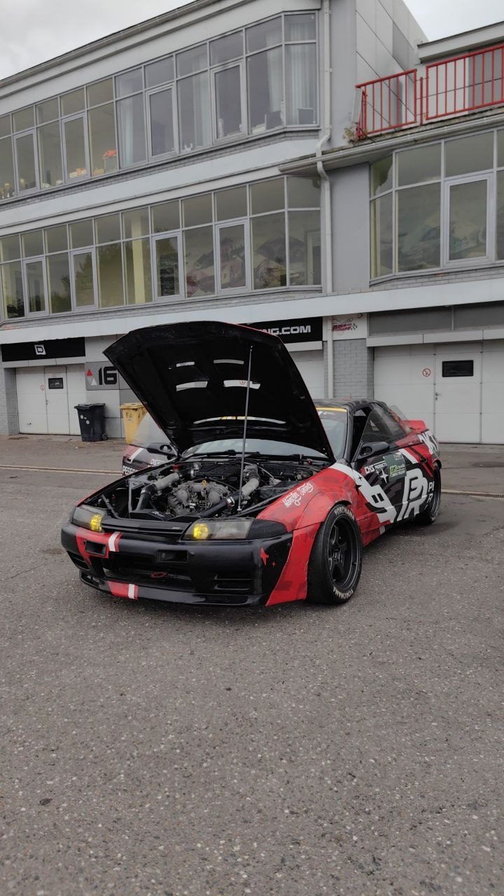 Nissan Skyline R32 — Моторный отсек