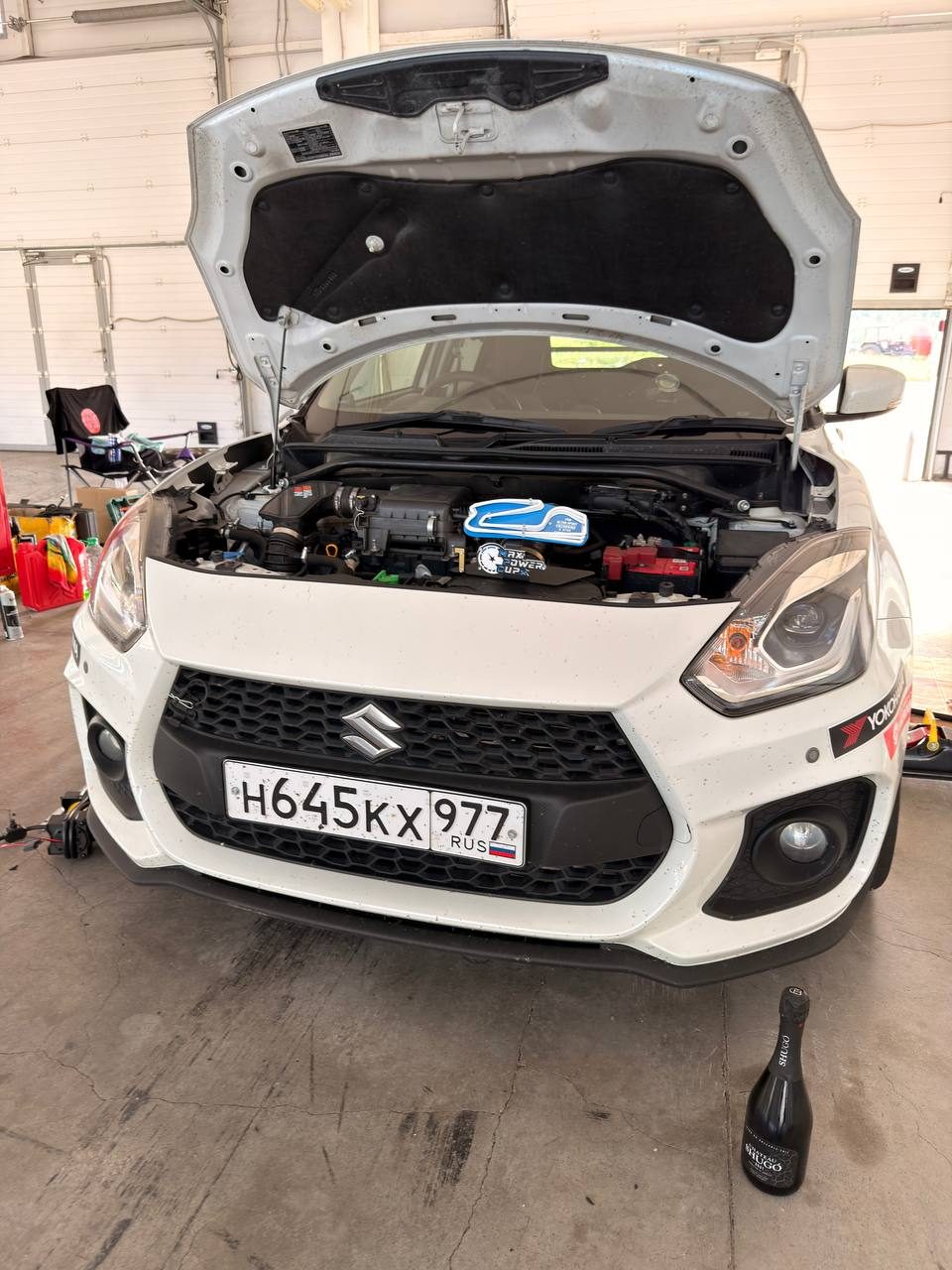 Suzuki Swift Sport V — Моторный отсек