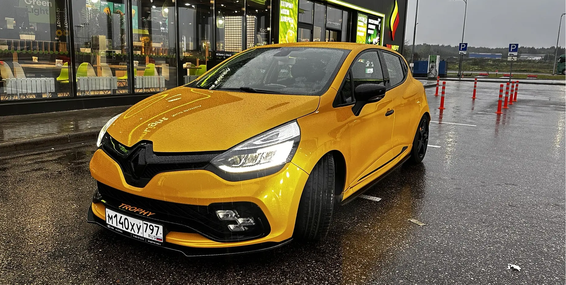 Renault Clio RS — фото