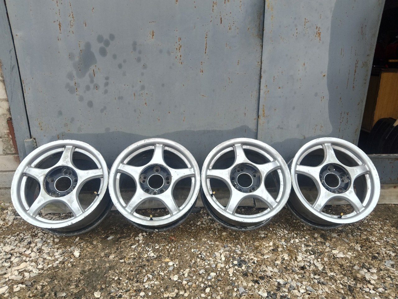 Диски Kosei Weltz R15 J6.5 ET38, 4x114.3 и 5x114.3, комплект