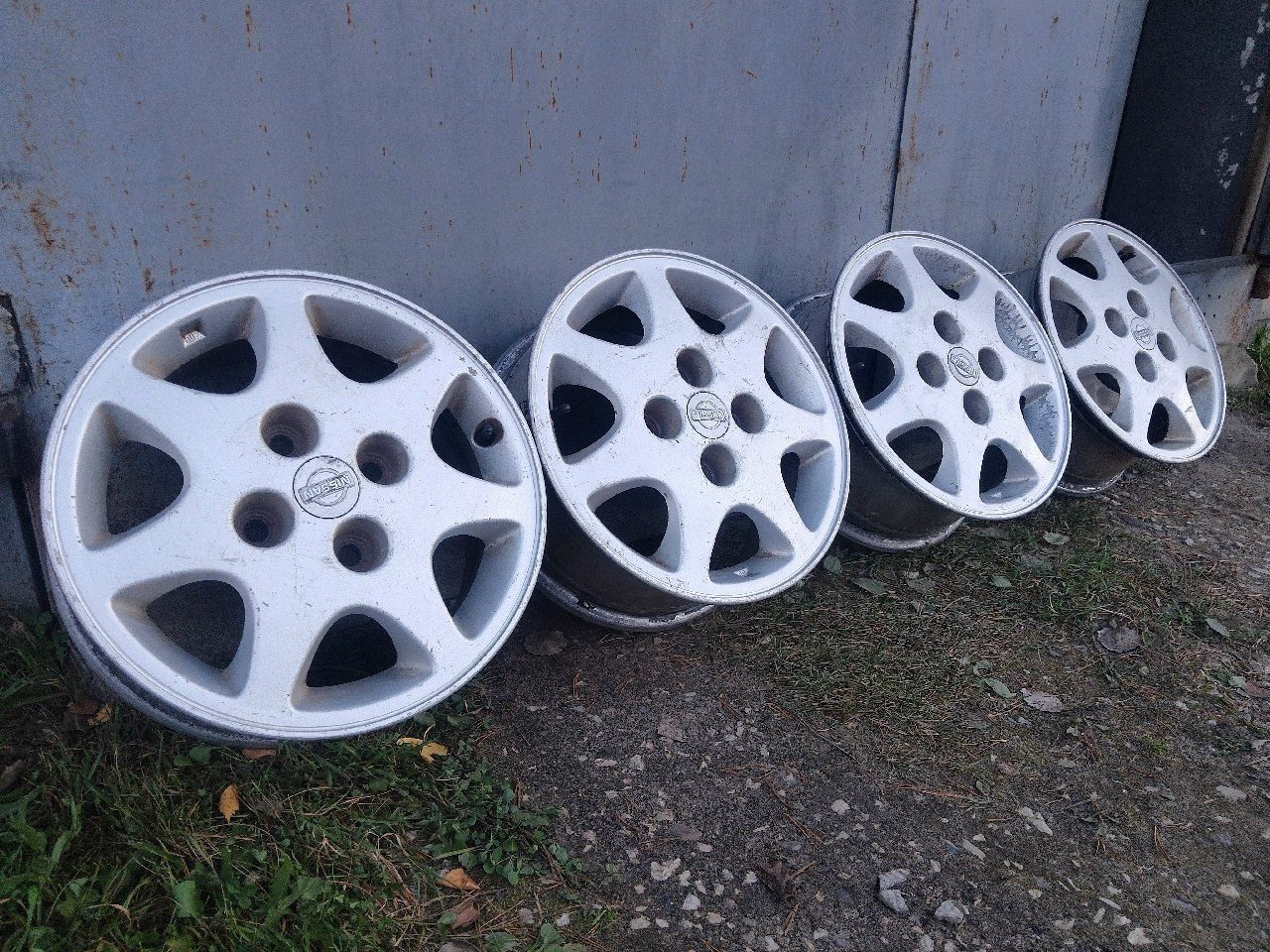 Оригинальные диски Nissan 240SX R15 4x114.3 J6 ET40, комплект