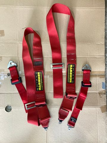 Ремни безопасности Schroth Racing, красные и синие