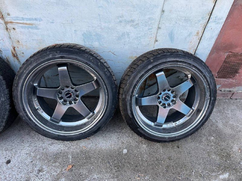 Колёса R18 9.5J 5x114.3, реплика Nismo LM GT4, зимняя резина