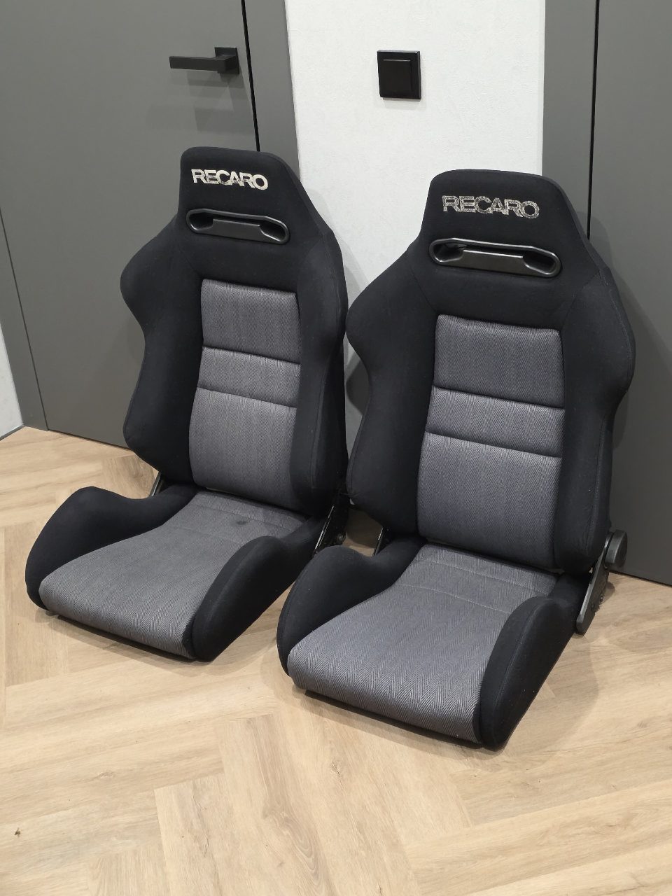 Сиденья Recaro SR2, чёрные с серым, оригинал