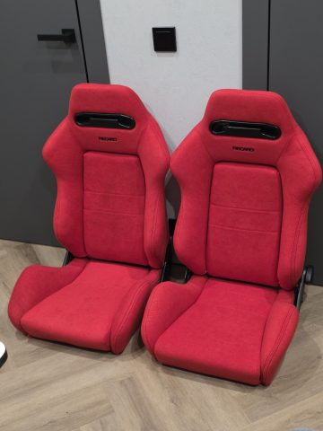 Сиденья Recaro SR2 Type R, красные, перешитые