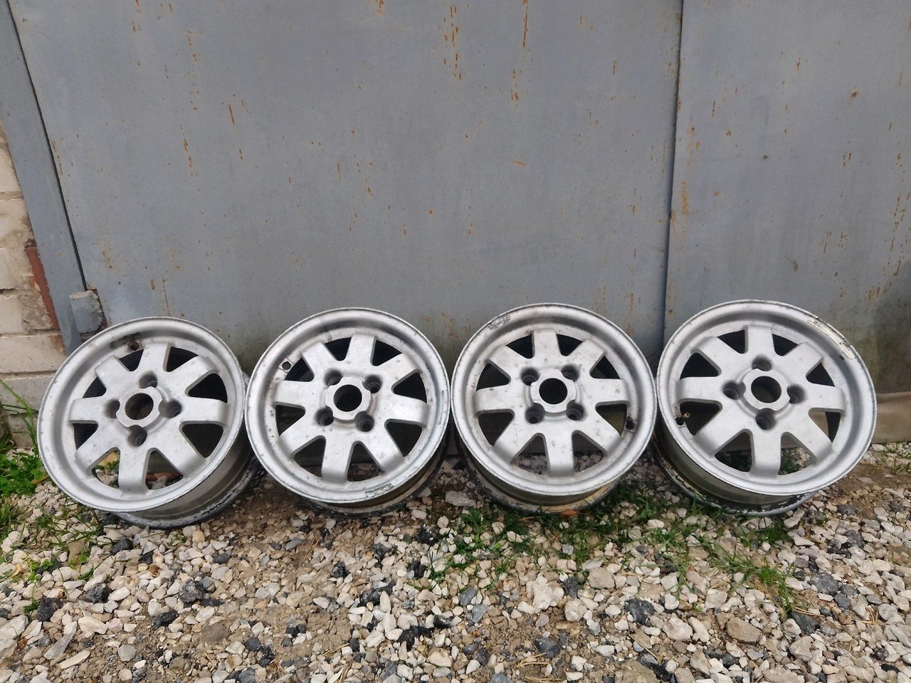 Диски Borbet Atiwe 1979 года R13 4x100 6J ET33, комплект