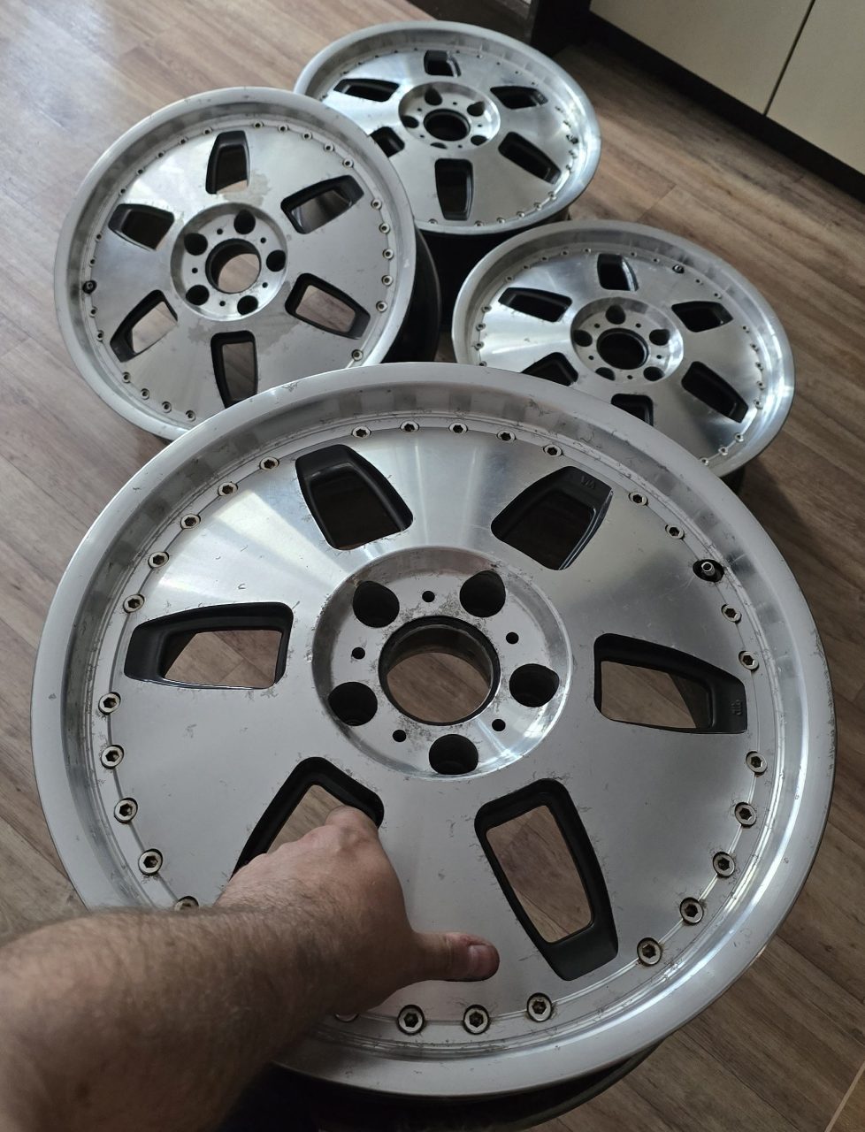 Диски Club Liena R17 5x114.3 7J ET40, комплект с гайками