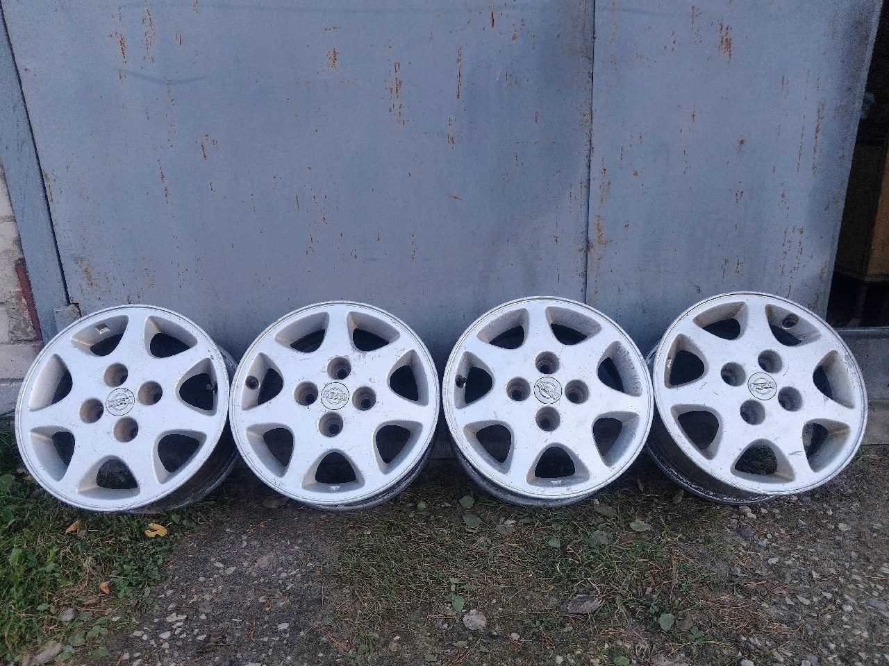 Оригинальные диски Nissan 240SX R15 4x114.3 6J ET40, комплект